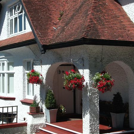The Red House Guest House 팰머스 외부 사진