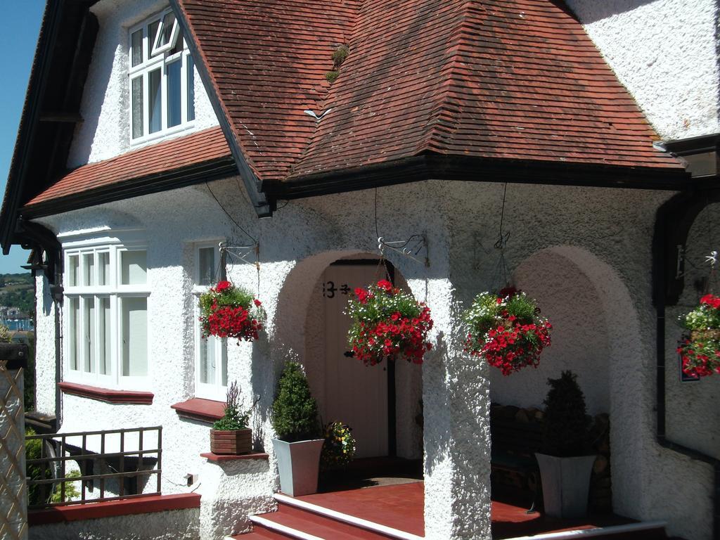 The Red House Guest House 팰머스 외부 사진